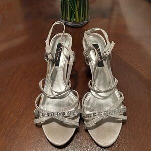 Nina Silver Crystal Trimmed Cross Strap Satin Sandals Size 8.5W & matching purse